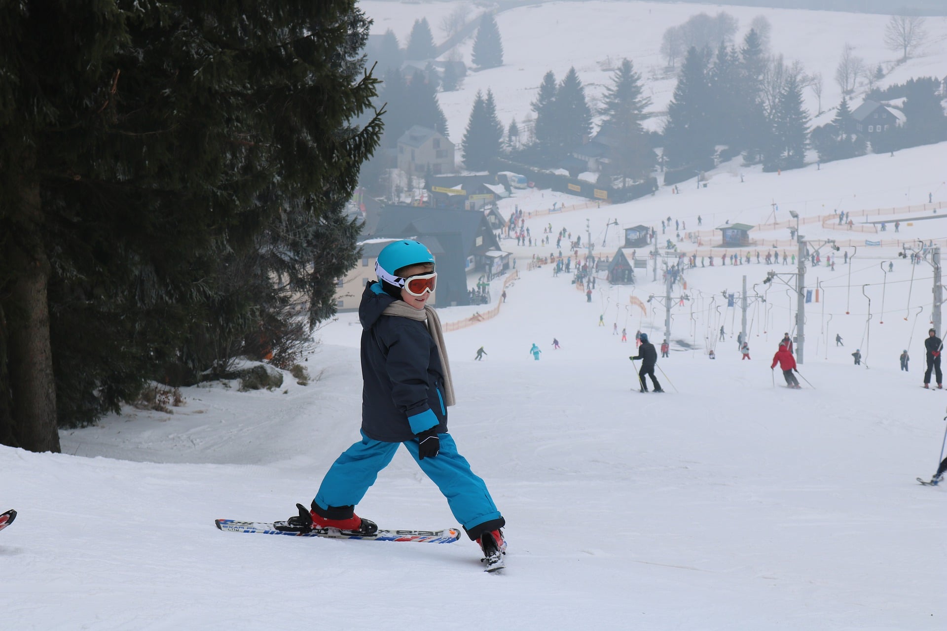 Masque et lunettes - Faire du ski pour un enfant avec des lunettes